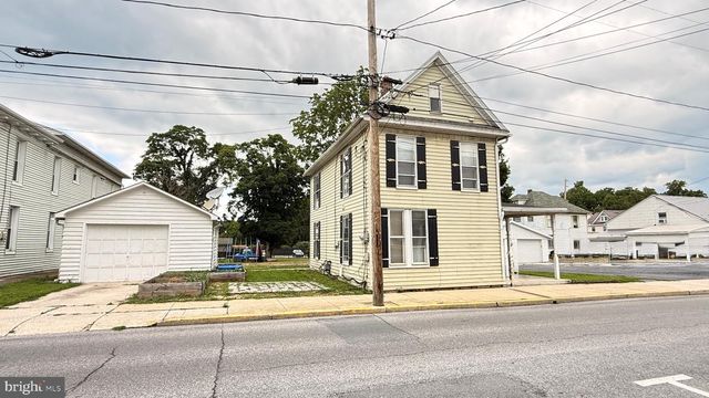 19 E BURD ST, Shippensburg, PA 17257