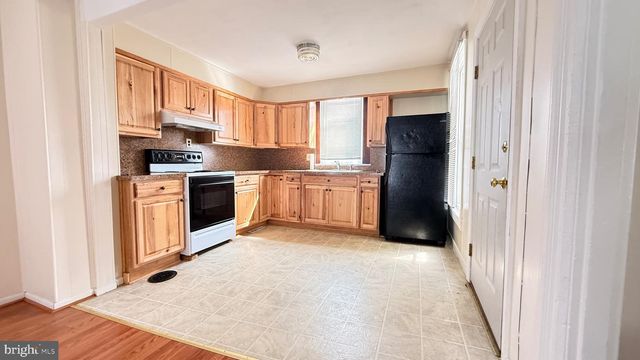 19 E BURD ST, Shippensburg, PA 17257