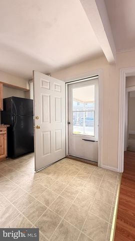 19 E BURD ST, Shippensburg, PA 17257