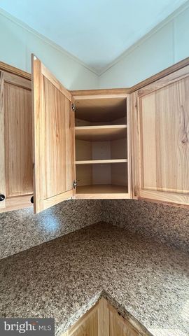 19 E BURD ST, Shippensburg, PA 17257