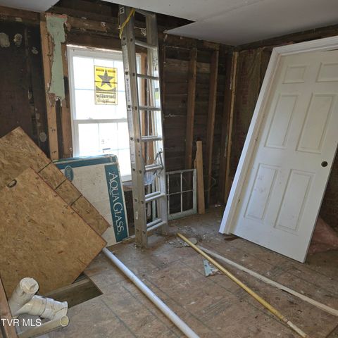 2204 Vincent Lane, Kingsport, TN 37660