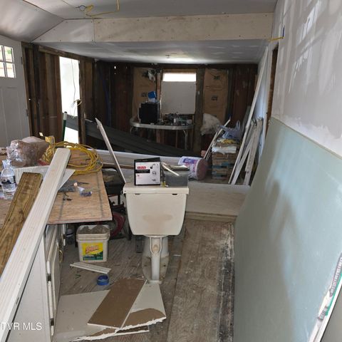 2204 Vincent Lane, Kingsport, TN 37660