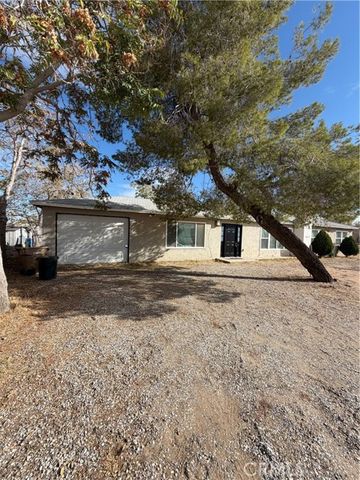 9047 10th Ave, Hesperia, CA 92345
