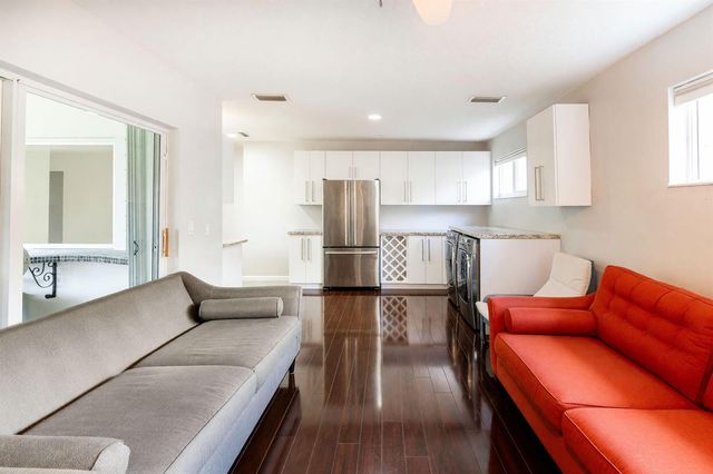 2141 N 56th Avenue, Hollywood, FL 33021