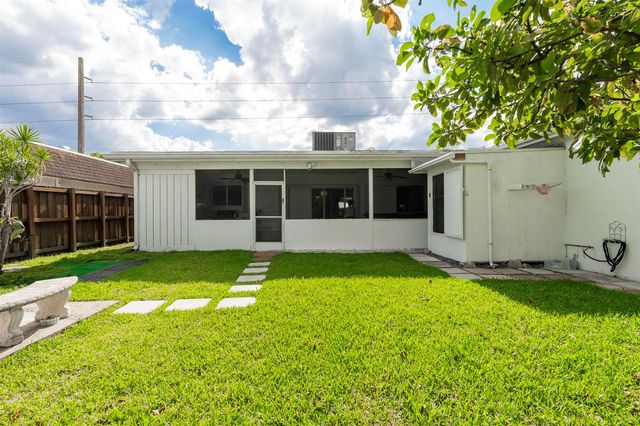 2141 N 56th Avenue, Hollywood, FL 33021