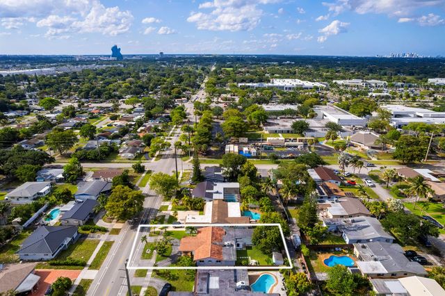 2141 N 56th Avenue, Hollywood, FL 33021