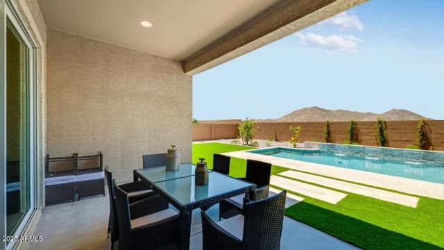 8014 W ROWEL Road, Peoria, AZ 85383