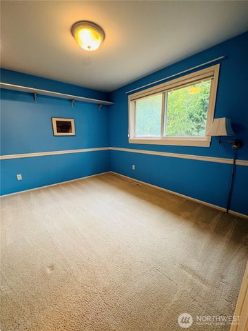 16657 SE 49th Street, Bellevue, WA 98006