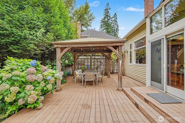 16657 SE 49th Street, Bellevue, WA 98006