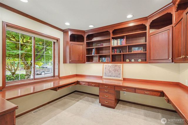 16657 SE 49th Street, Bellevue, WA 98006