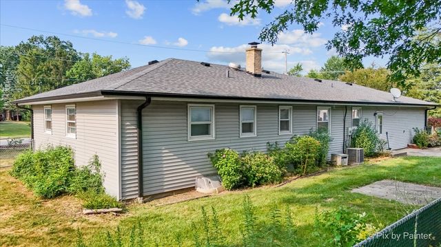 3717 Grandmore Avenue, Gurnee, IL 60031