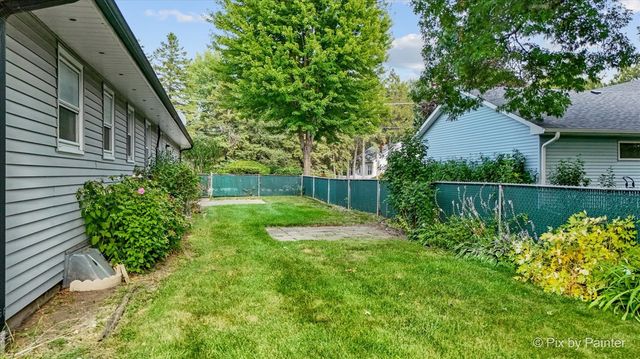 3717 Grandmore Avenue, Gurnee, IL 60031