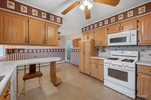 3717 Grandmore Avenue, Gurnee, IL 60031