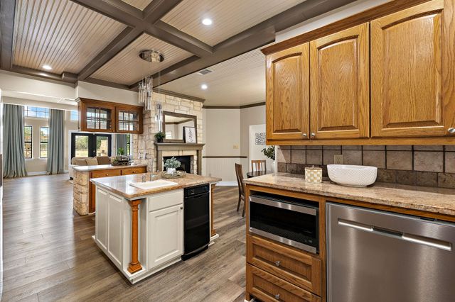 113 River View RD, Liberty Hill, TX 78642