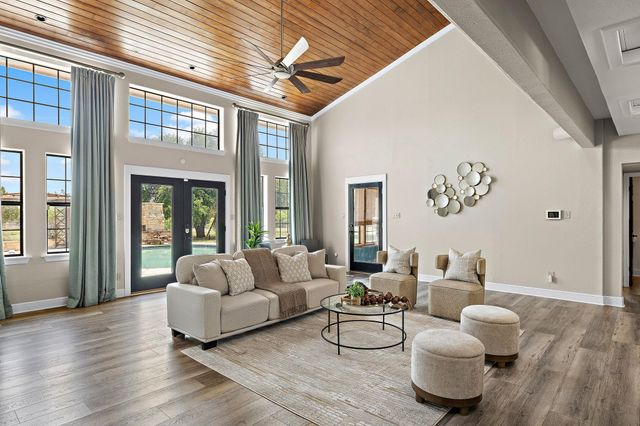 113 River View RD, Liberty Hill, TX 78642
