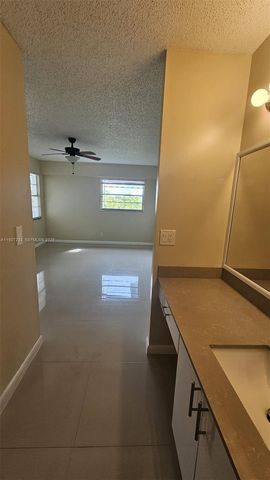 1401 SW 128th Ter 410H, Pembroke Pines, FL 33027