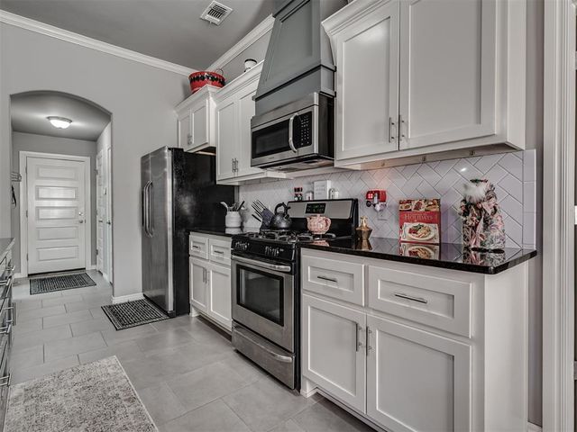 3908 Lakeshire Ridge Court, Edmond, OK 73034