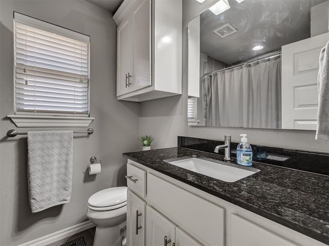 3908 Lakeshire Ridge Court, Edmond, OK 73034