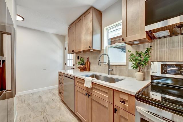 11906 DIETZ DRIVE 22, Tampa, FL 33626