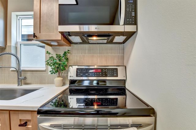 11906 DIETZ DRIVE 22, Tampa, FL 33626