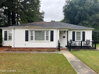 615 Greenmead Drive, Kinston, NC 28501
