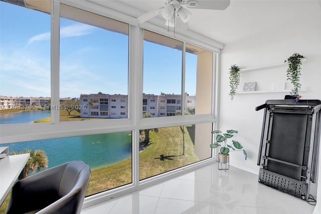 8400 Sunrise Lakes Blvd 312, Sunrise, FL 33322