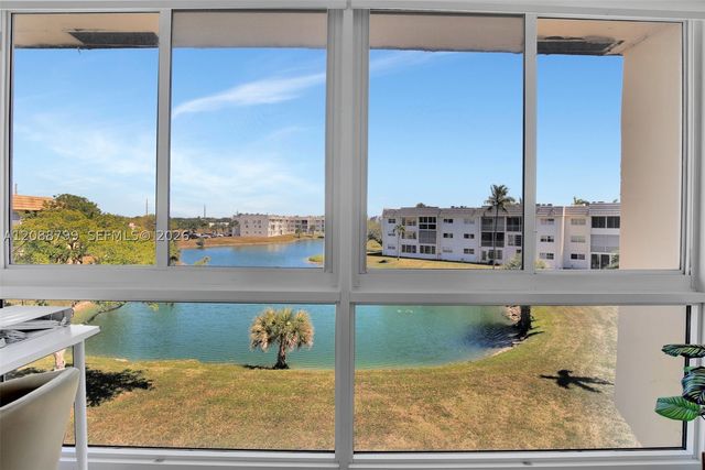 8400 Sunrise Lakes Blvd 312, Sunrise, FL 33322