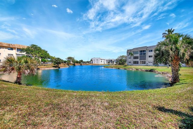 8400 Sunrise Lakes Blvd 312, Sunrise, FL 33322