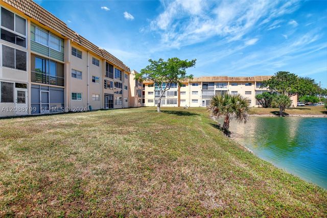 8400 Sunrise Lakes Blvd 312, Sunrise, FL 33322