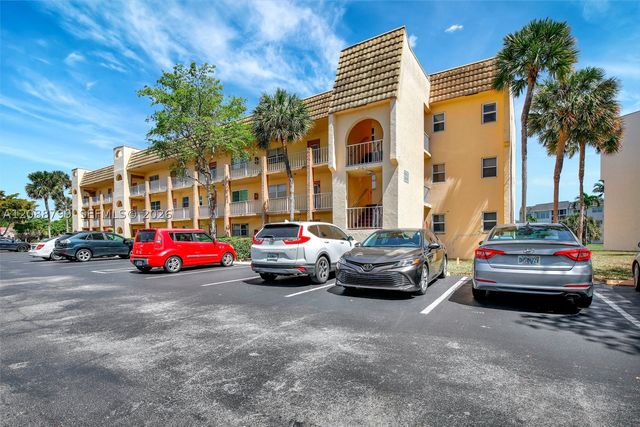 8400 Sunrise Lakes Blvd 312, Sunrise, FL 33322