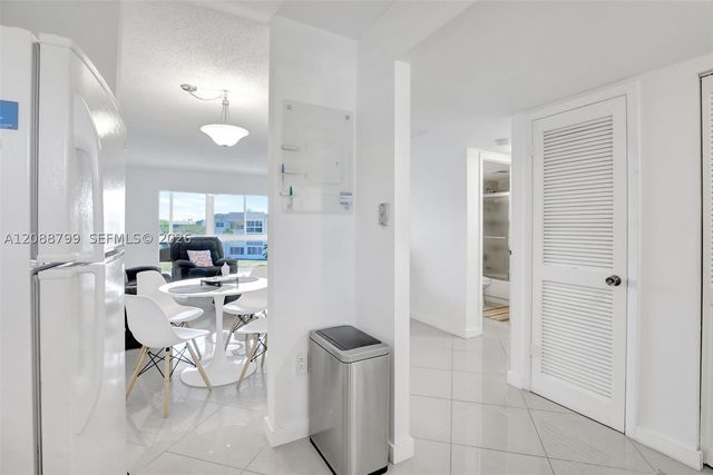 8400 Sunrise Lakes Blvd 312, Sunrise, FL 33322