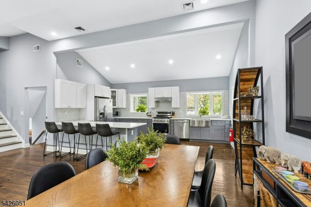 15 Roosevelt Ave, Berkeley Heights Twp., NJ 07922