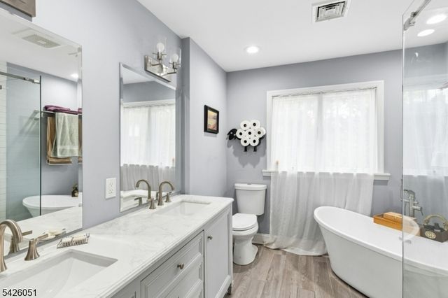 15 Roosevelt Ave, Berkeley Heights Twp., NJ 07922