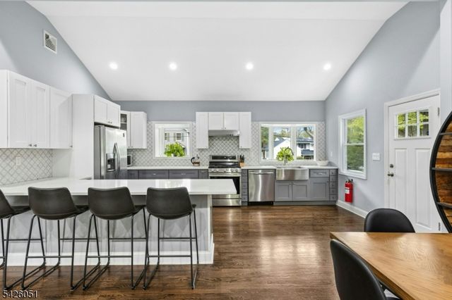 15 Roosevelt Ave, Berkeley Heights Twp., NJ 07922