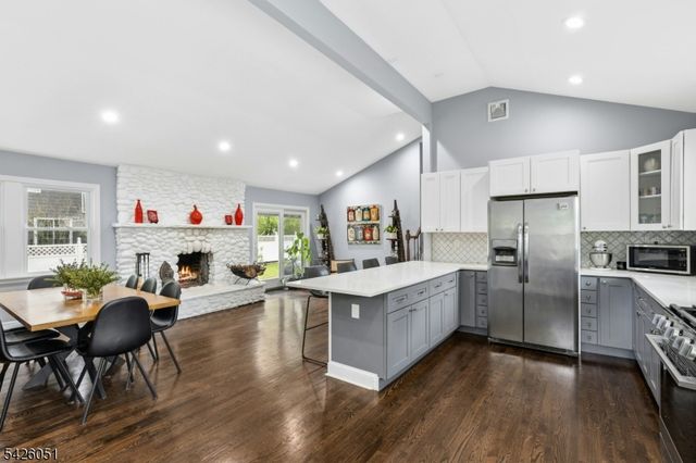 15 Roosevelt Ave, Berkeley Heights Twp., NJ 07922