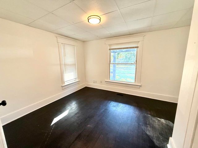 2016 S Market St, Wichita, KS 67211