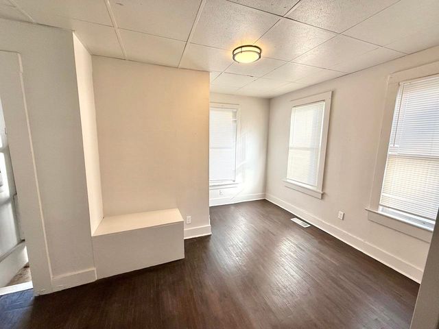 2016 S Market St, Wichita, KS 67211