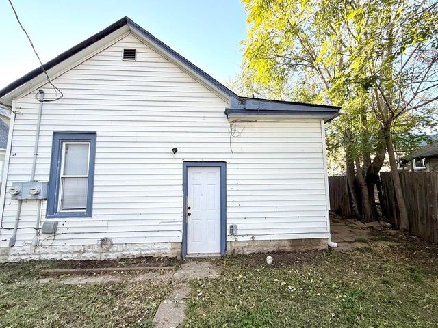 2016 S Market St, Wichita, KS 67211