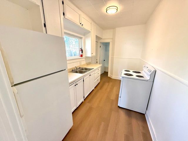 2016 S Market St, Wichita, KS 67211