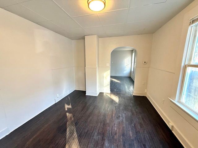 2016 S Market St, Wichita, KS 67211