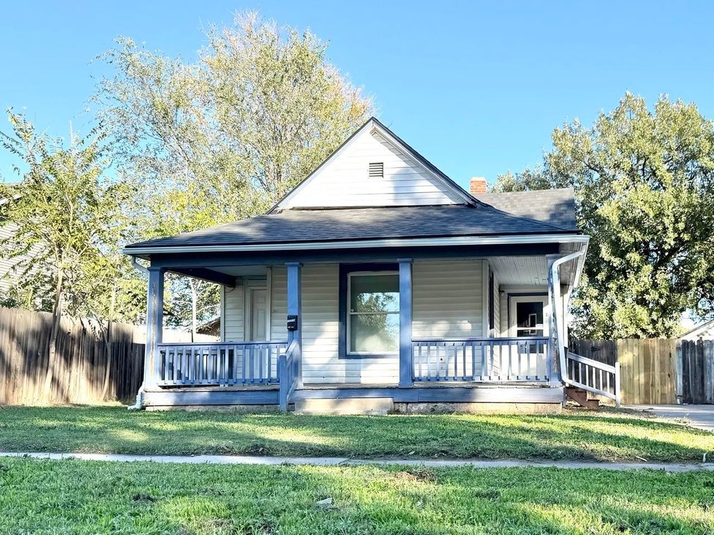2016 S Market St, Wichita, KS 67211