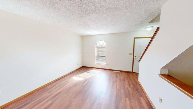 5273 Brandy Oaks Lane, Columbus, OH 43220