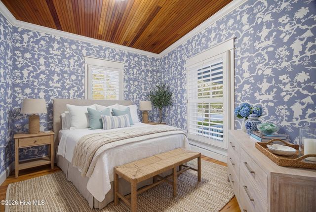 319 E Nash Street, Southport, NC 28461