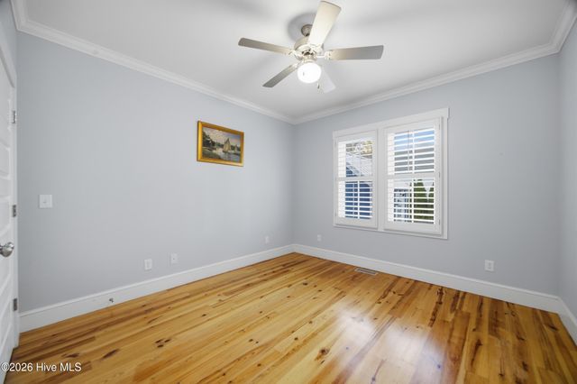 319 E Nash Street, Southport, NC 28461