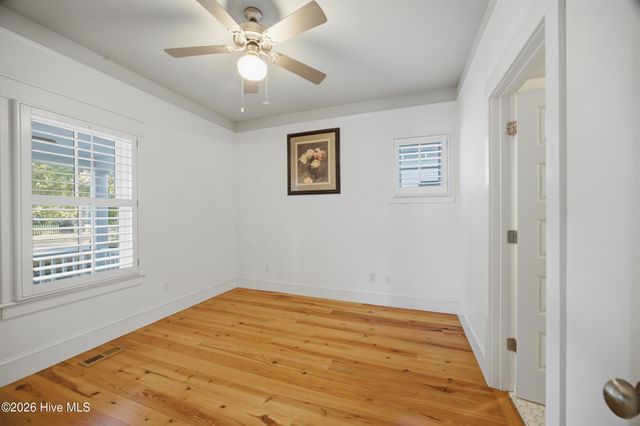 319 E Nash Street, Southport, NC 28461