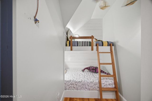 319 E Nash Street, Southport, NC 28461