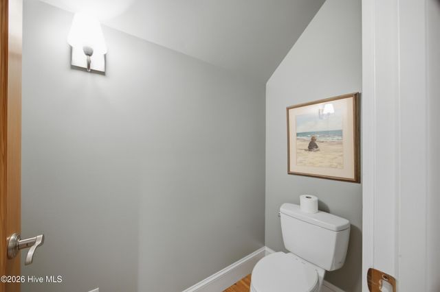 319 E Nash Street, Southport, NC 28461