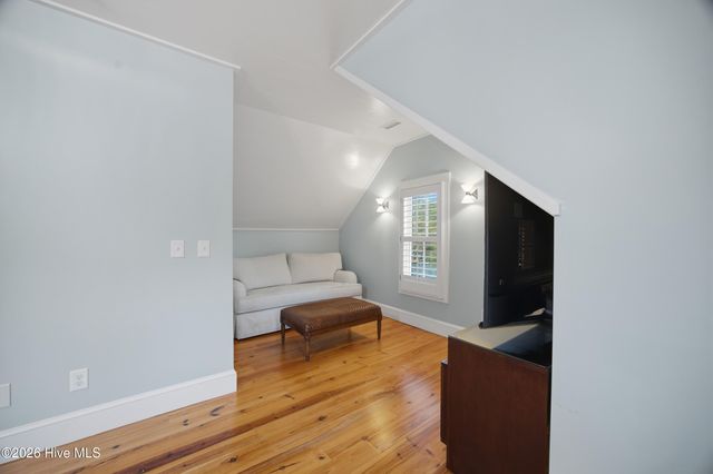 319 E Nash Street, Southport, NC 28461