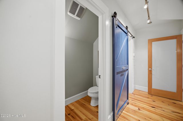 319 E Nash Street, Southport, NC 28461