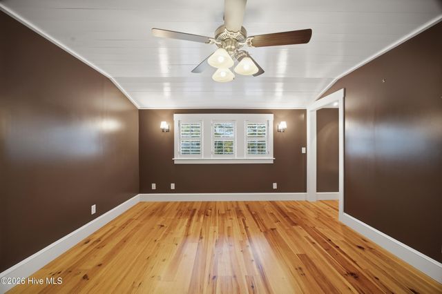 319 E Nash Street, Southport, NC 28461